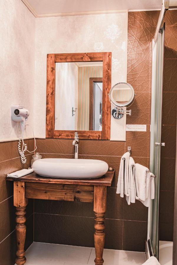 Adamuv Dvur Гостьовий будинок 3*